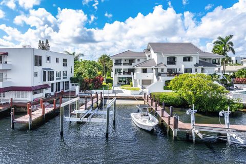 Photo of 931 Palm Trail #4, Delray Beach, FL 33483 (MLS # R11134966) Photo of 931 Palm Trail #4, Delray Beach, FL 33483 (MLS # R11134966)