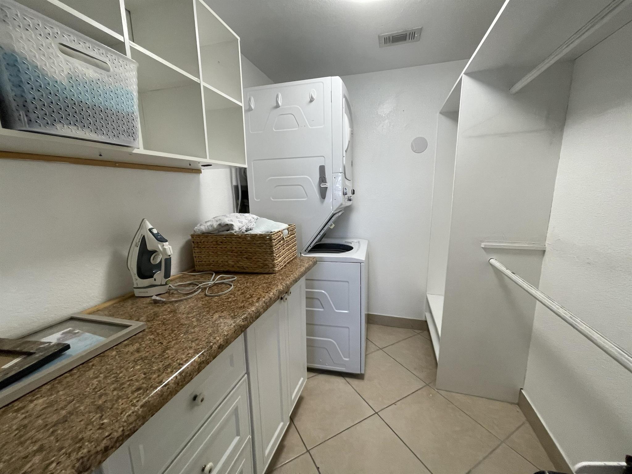 BOYNTON TOWN OF - Residential Lease