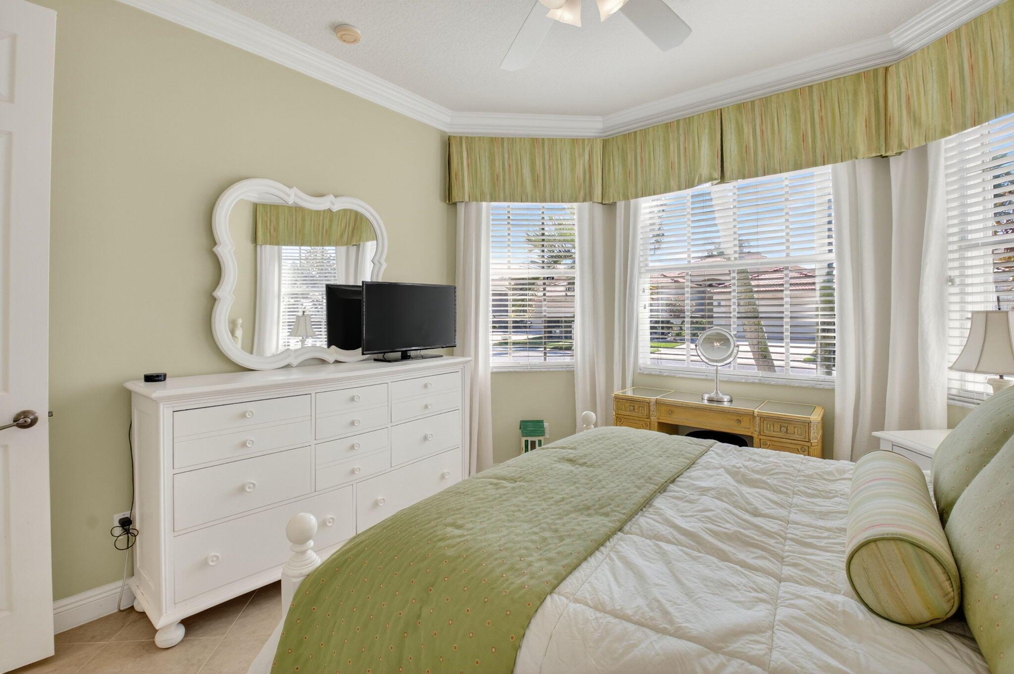 VALENCIA POINTE - Residential