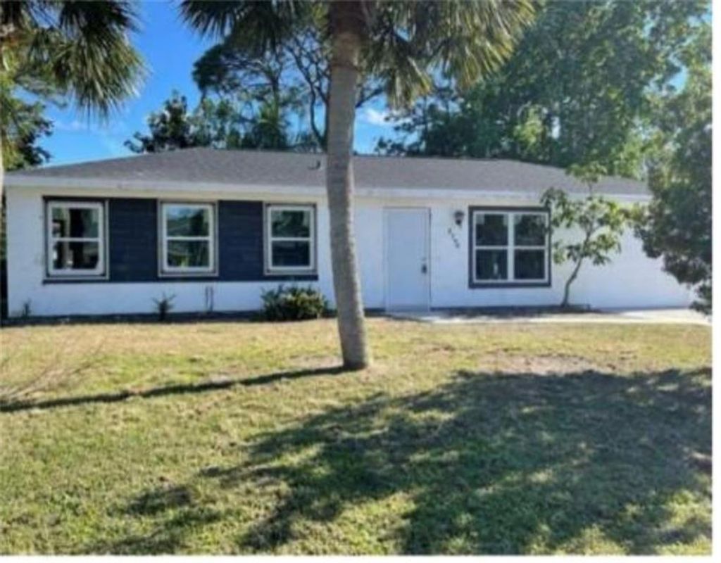 Photo of 2774 SE Helms Ave, Port St Lucie, FL 34952 (MLS # F10379998)