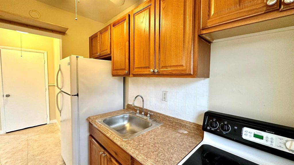 Photo of 1021 NE 8th Avenue #11, Delray Beach, FL 33483 (MLS # R11042054)