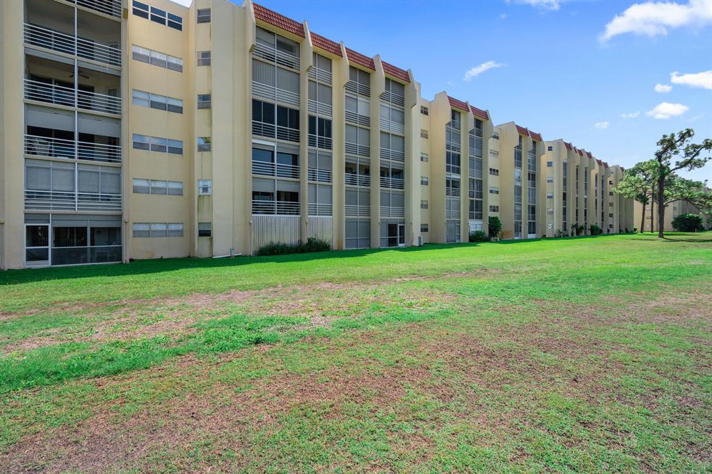 POINCIANA PLACE CONDO 1,2,8 AND 9 - Residential