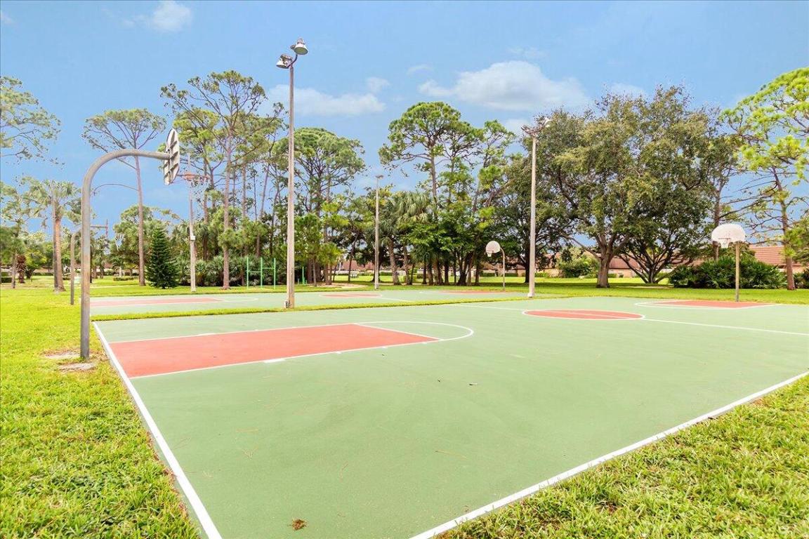 GARDEN LAKES AND GARDEN SQUARE SHOPS - Residential Lease