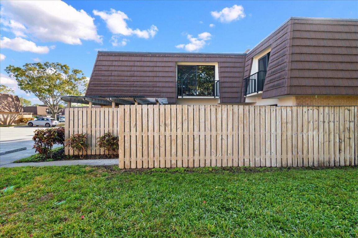 GARDEN LAKES AND GARDEN SQUARE SHOPS - Residential Lease