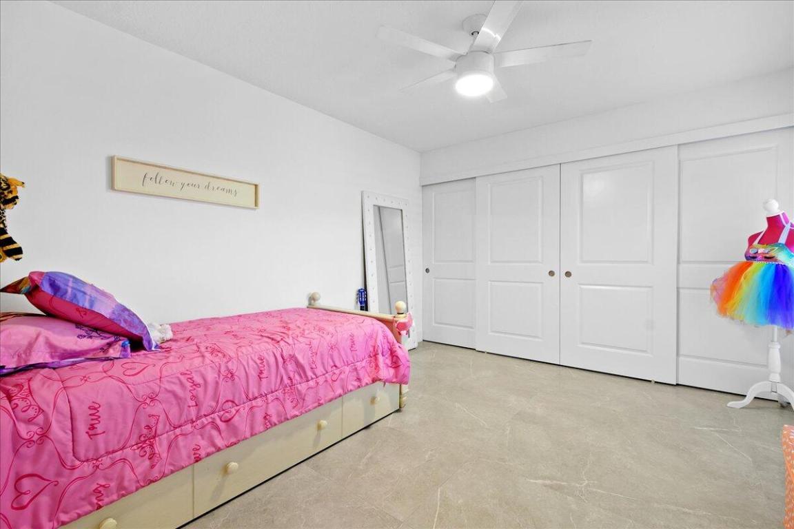 GARDEN LAKES AND GARDEN SQUARE SHOPS - Residential Lease