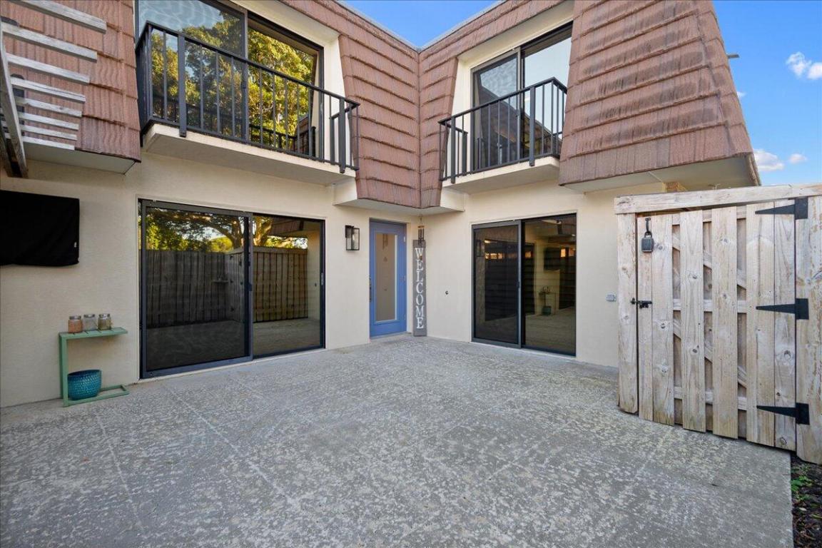 GARDEN LAKES AND GARDEN SQUARE SHOPS - Residential Lease