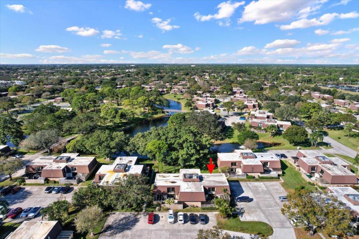 GARDEN LAKES AND GARDEN SQUARE SHOPS - Residential Lease