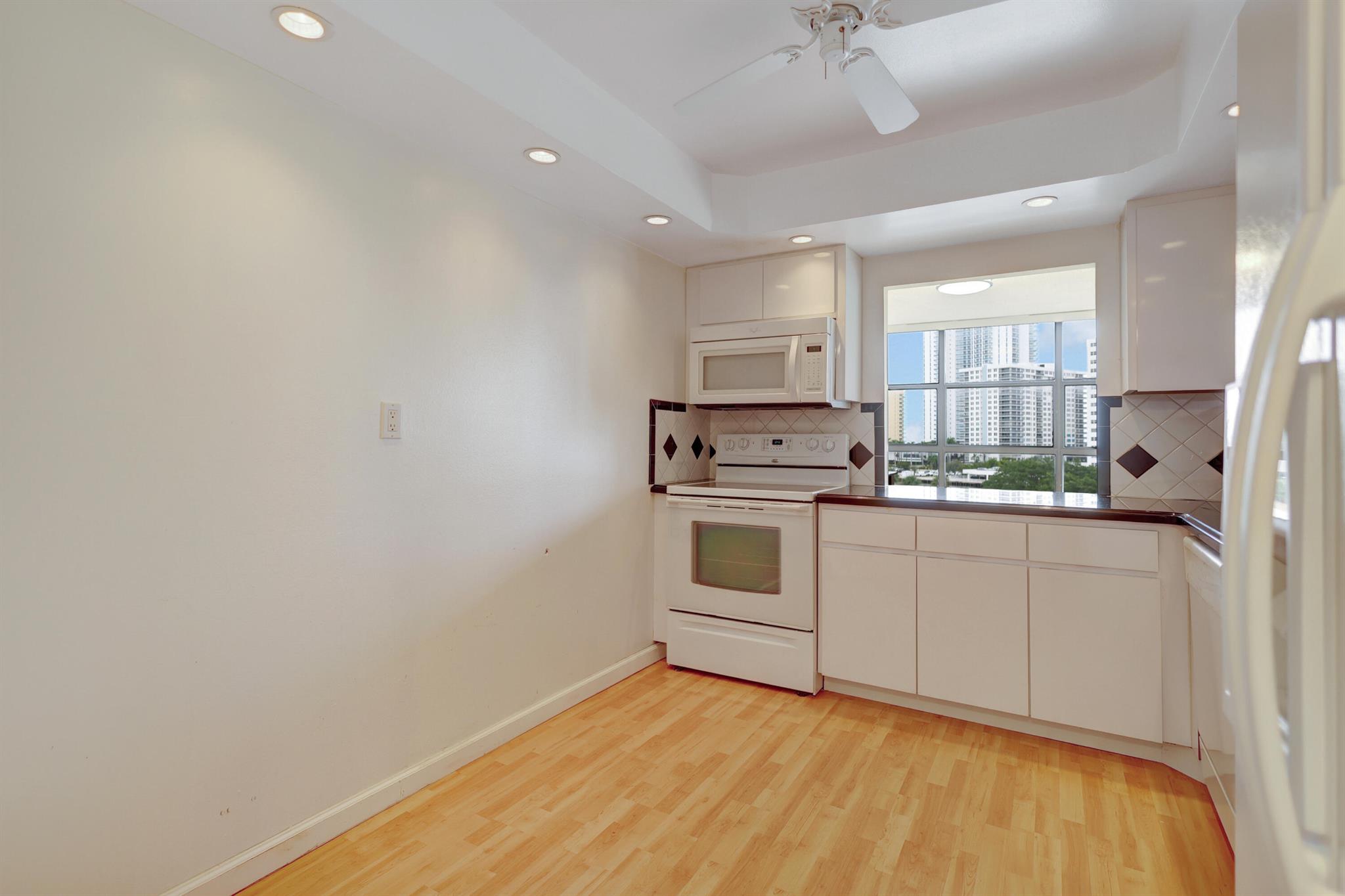 TOWERS OF OCEANVIEW SOUTH - Residential
