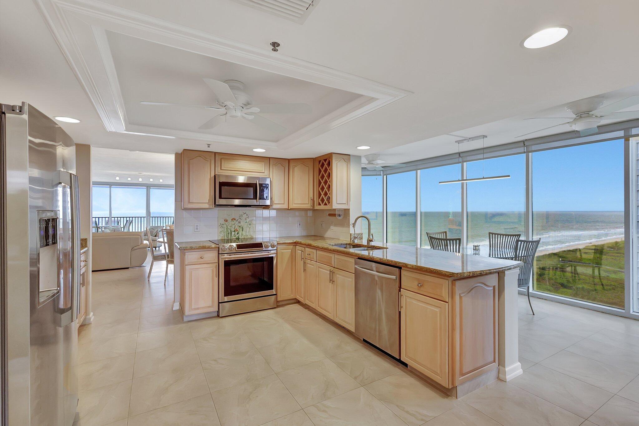 VISIONS CONDOMINIUM - Residential