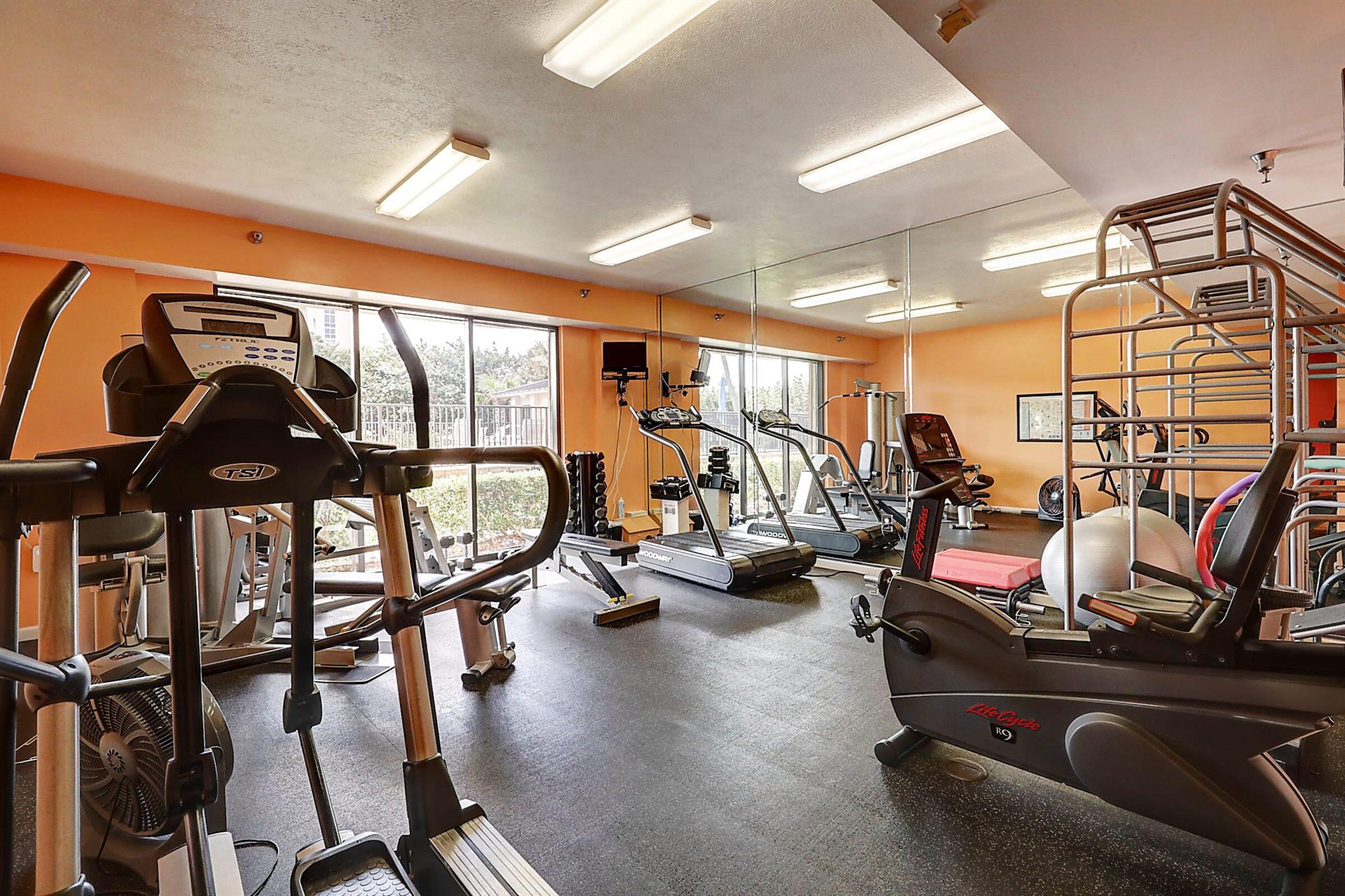 VISIONS CONDOMINIUM - Residential