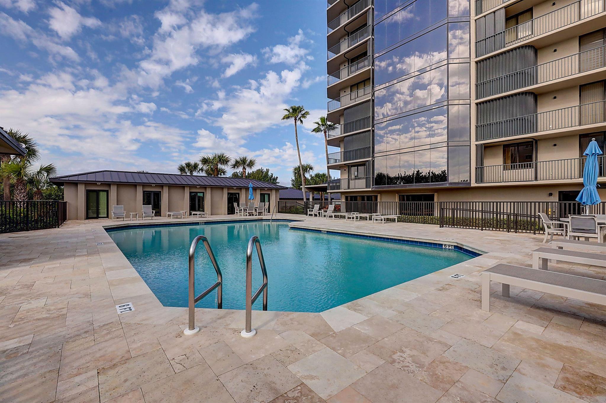 VISIONS CONDOMINIUM - Residential