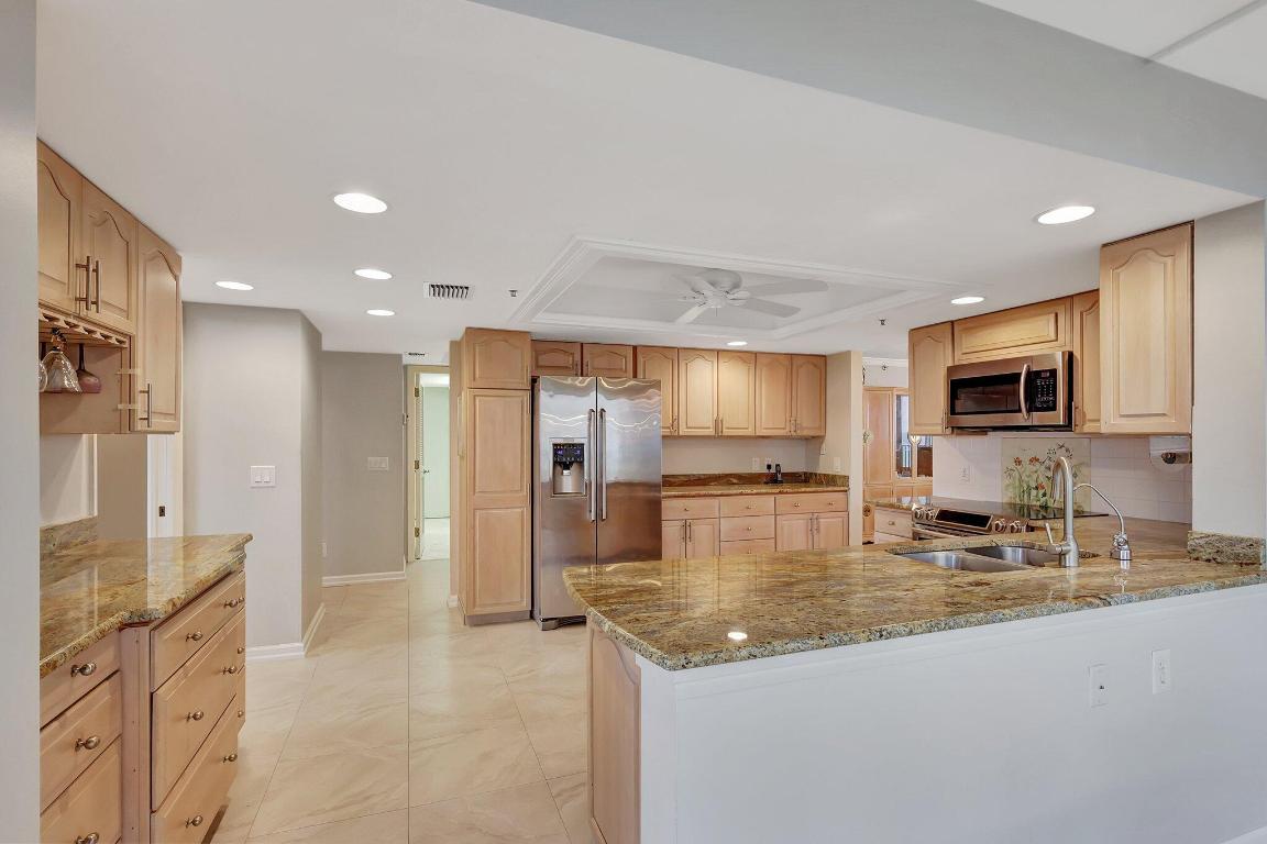 VISIONS CONDOMINIUM - Residential