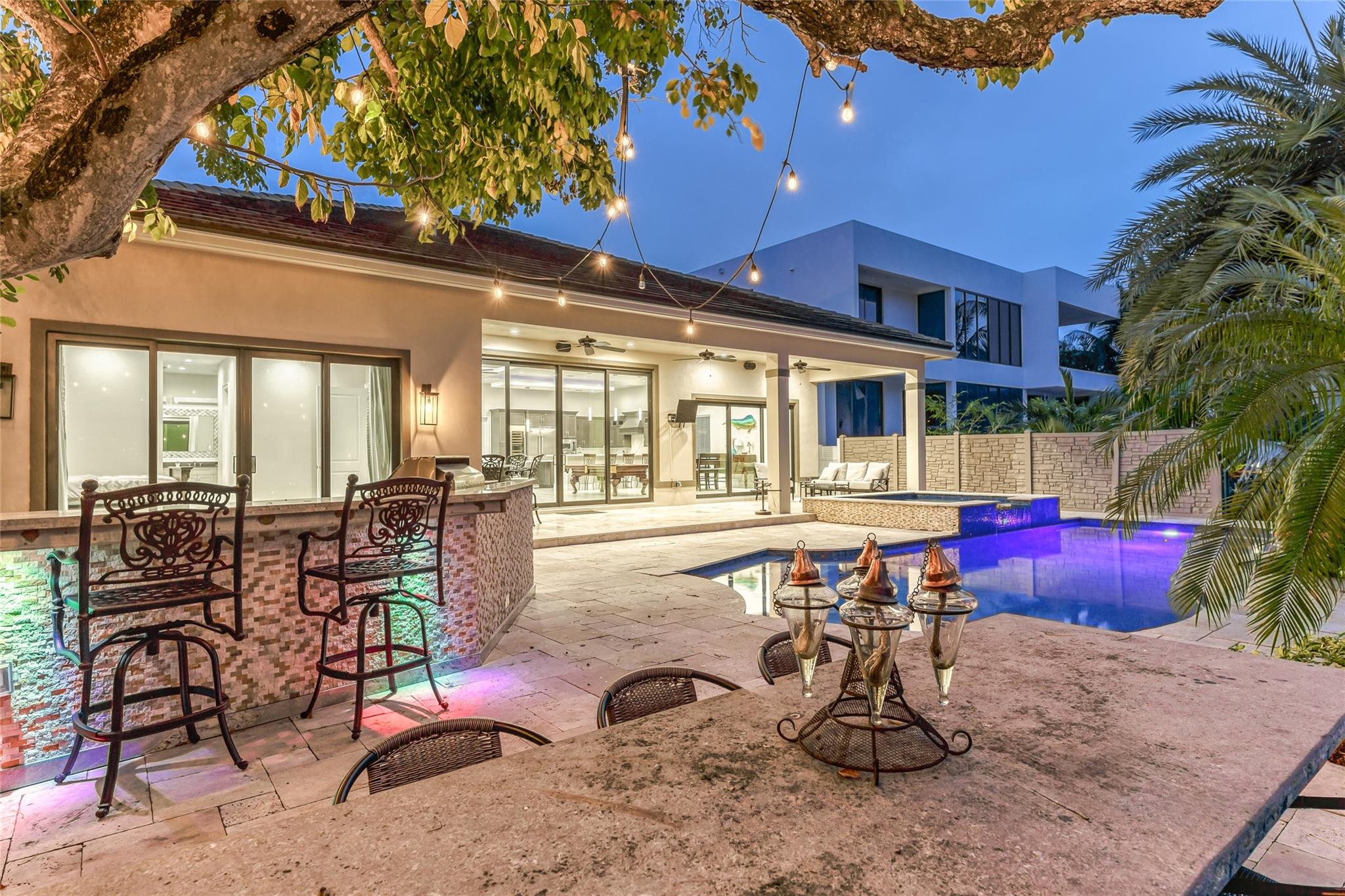 RIO VISTA ISLES - Residential