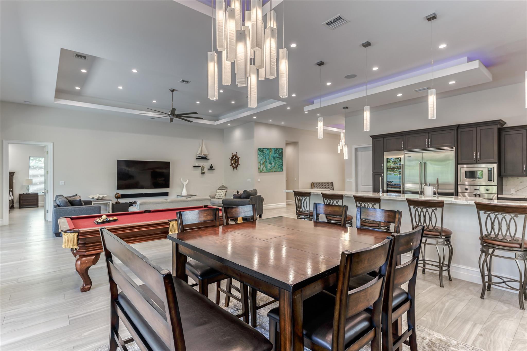 RIO VISTA ISLES - Residential