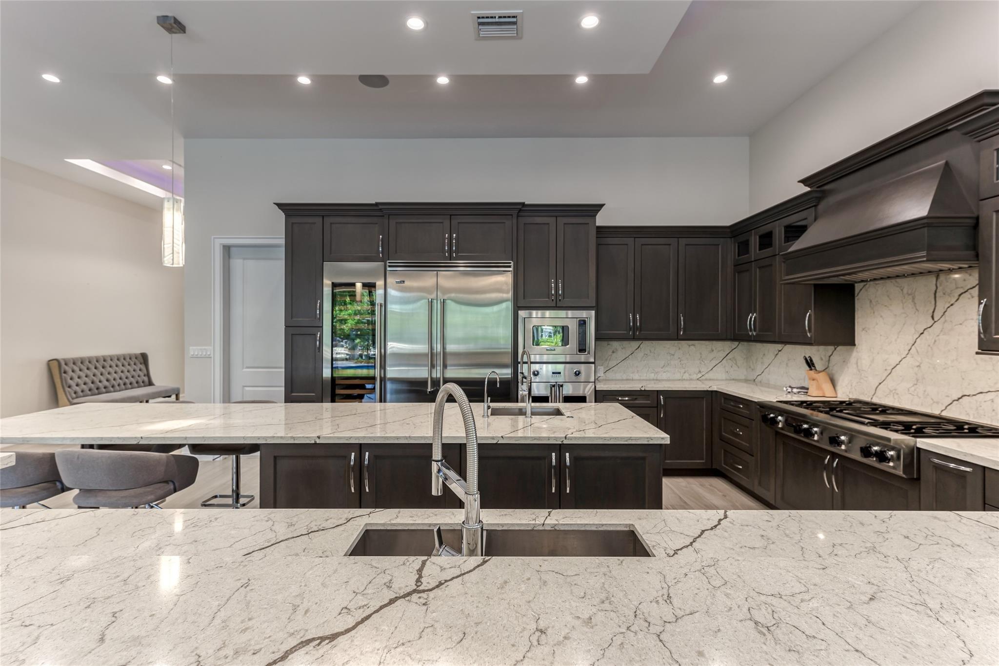 RIO VISTA ISLES - Residential