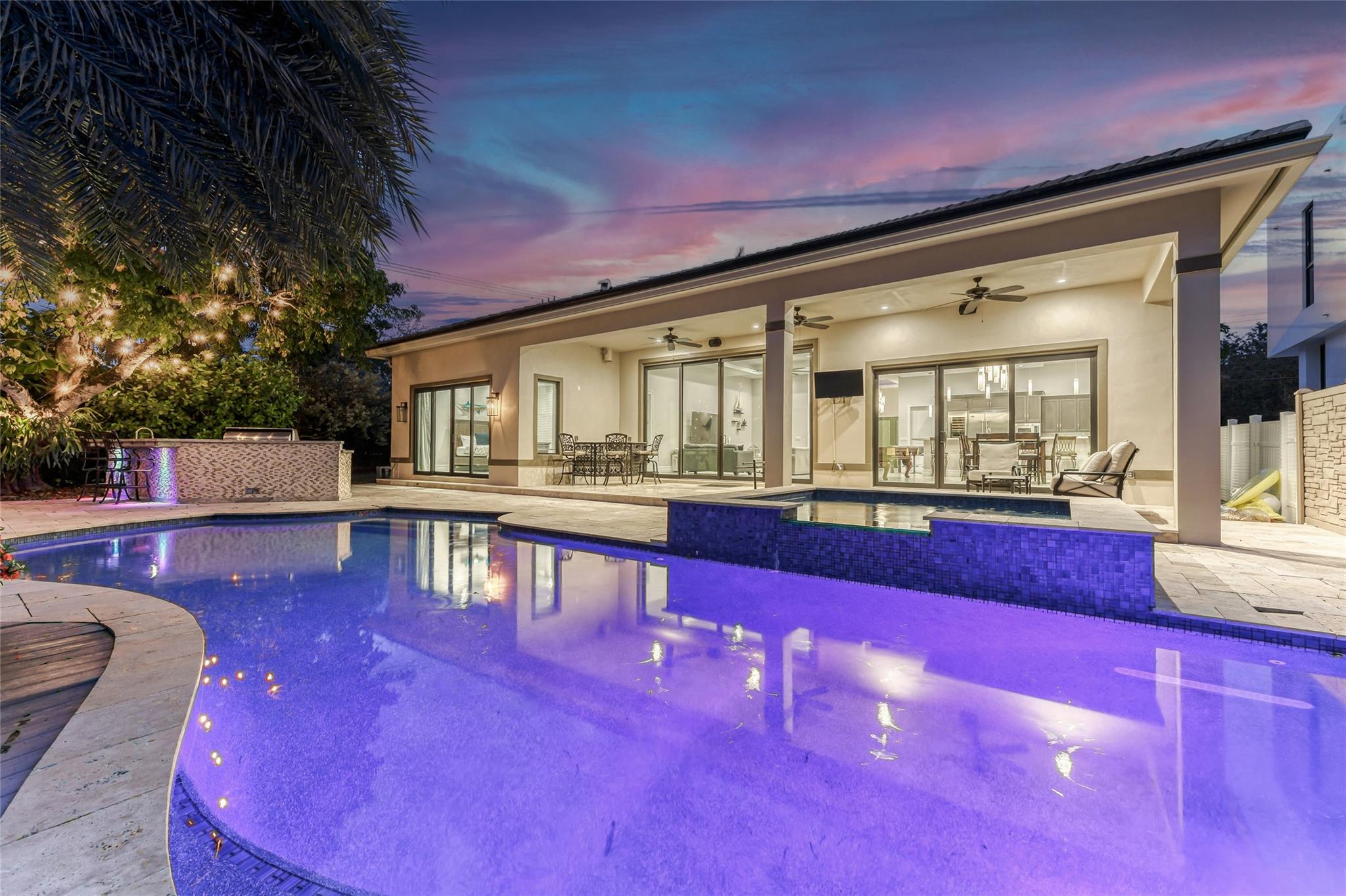 RIO VISTA ISLES - Residential