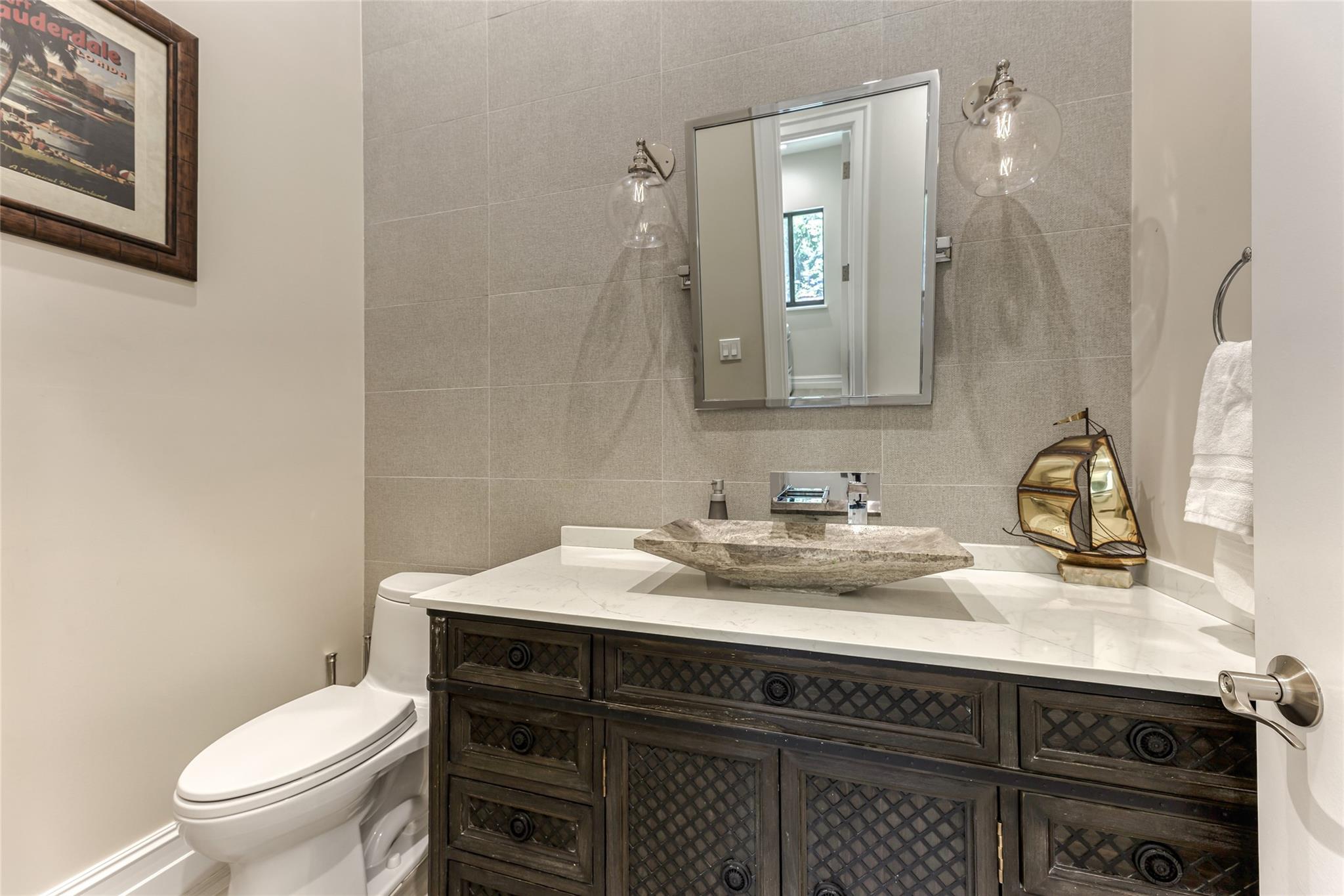 RIO VISTA ISLES - Residential