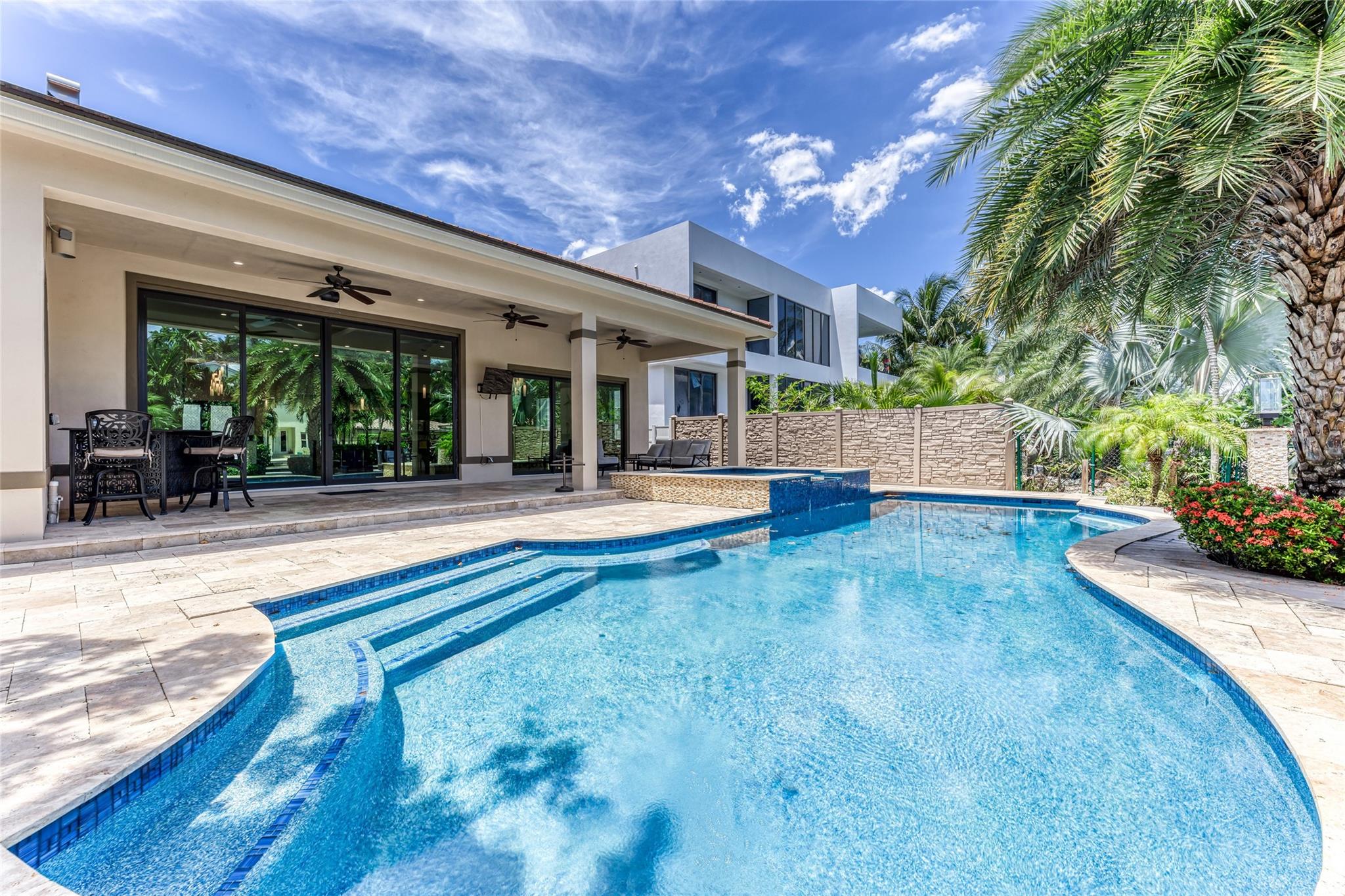 RIO VISTA ISLES - Residential