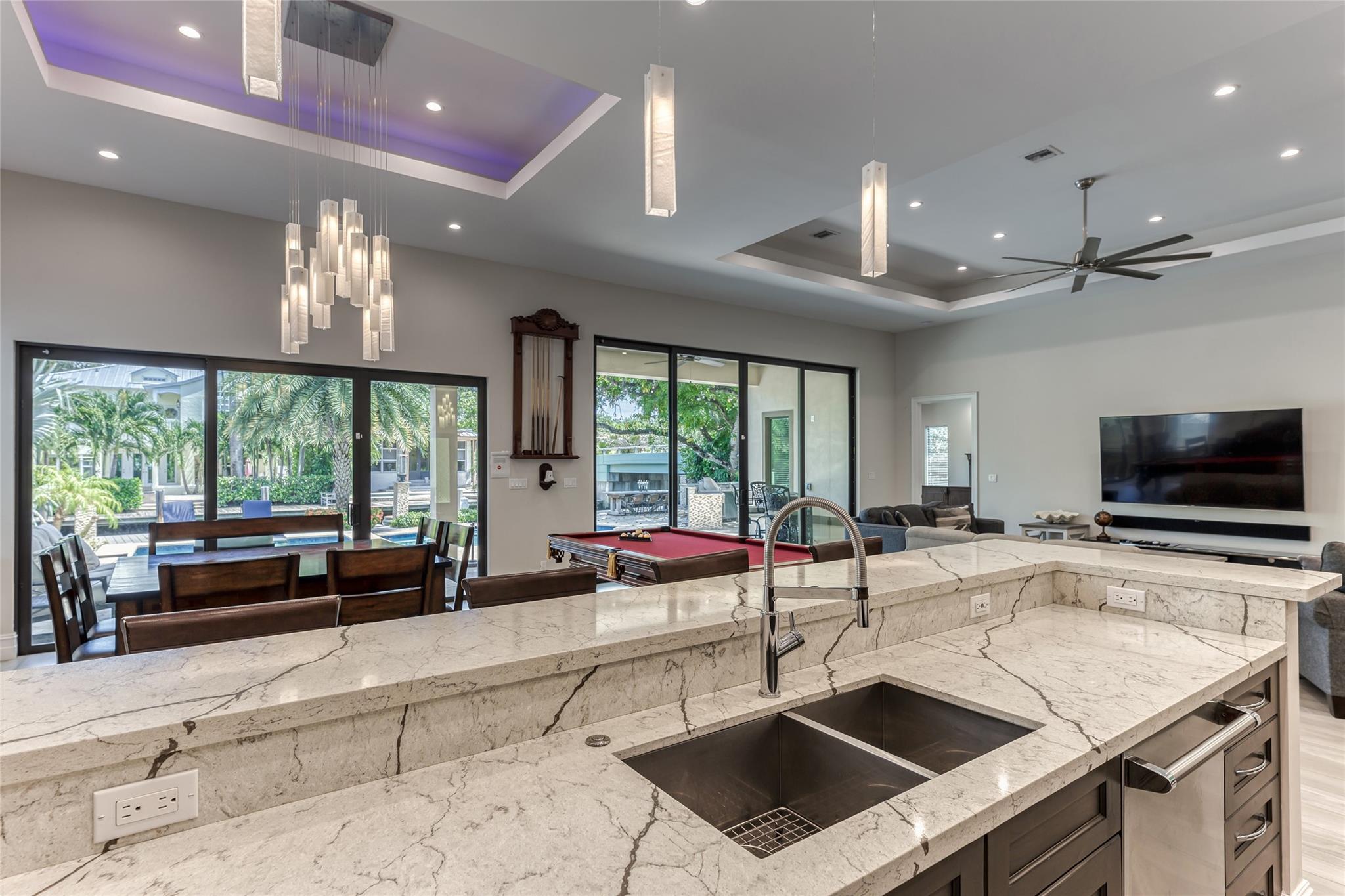 RIO VISTA ISLES - Residential