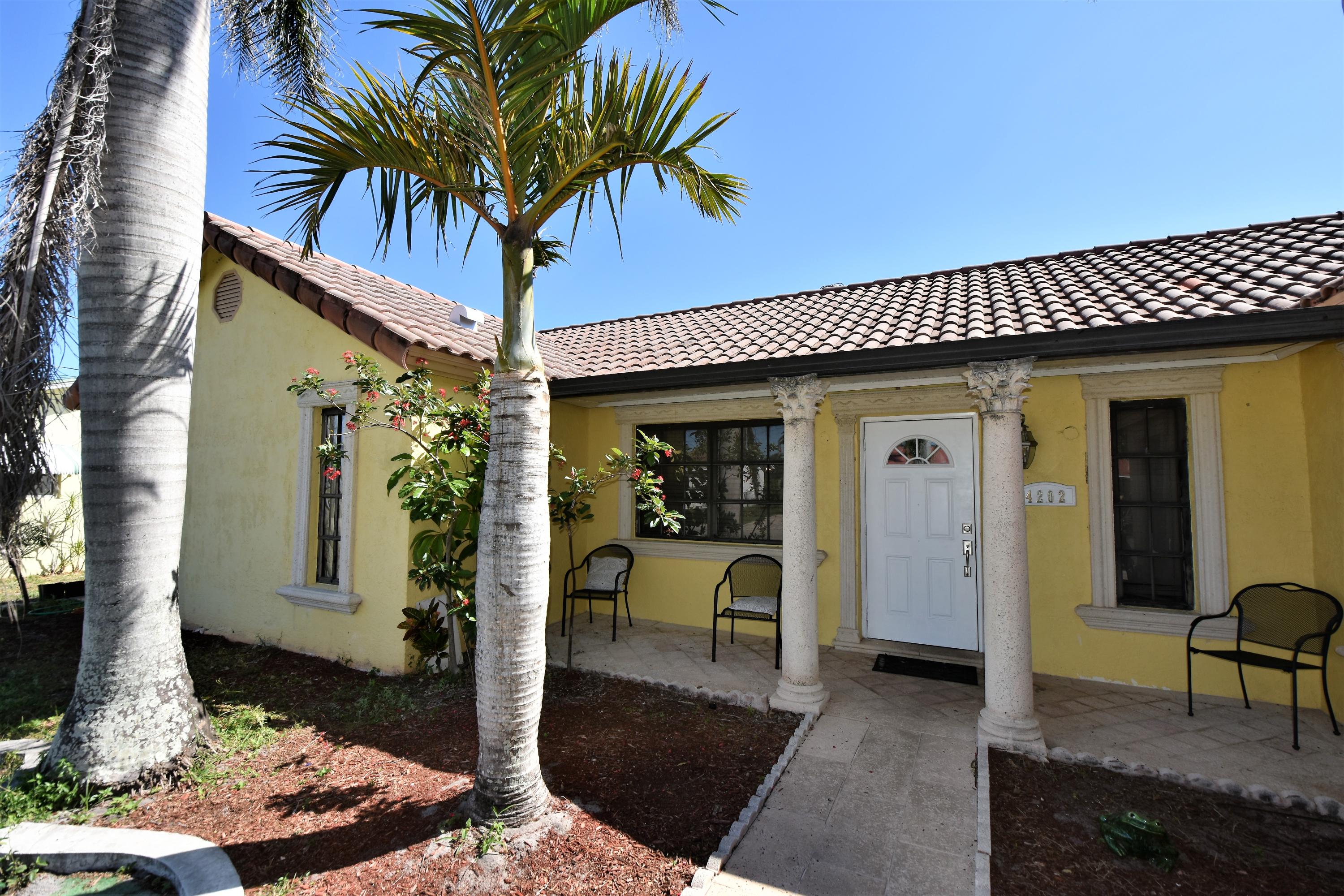 PALM BEACH FARMS CO 7 - Residential