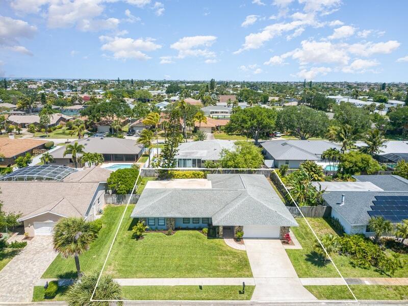 660 S Hedgecock Square