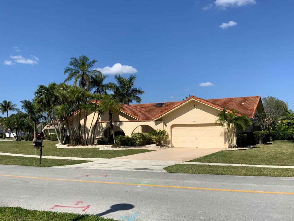 Photo of 2662 SW 23rd Cranbrook Drive, Boynton Beach, FL 33436 (MLS # R10961846)