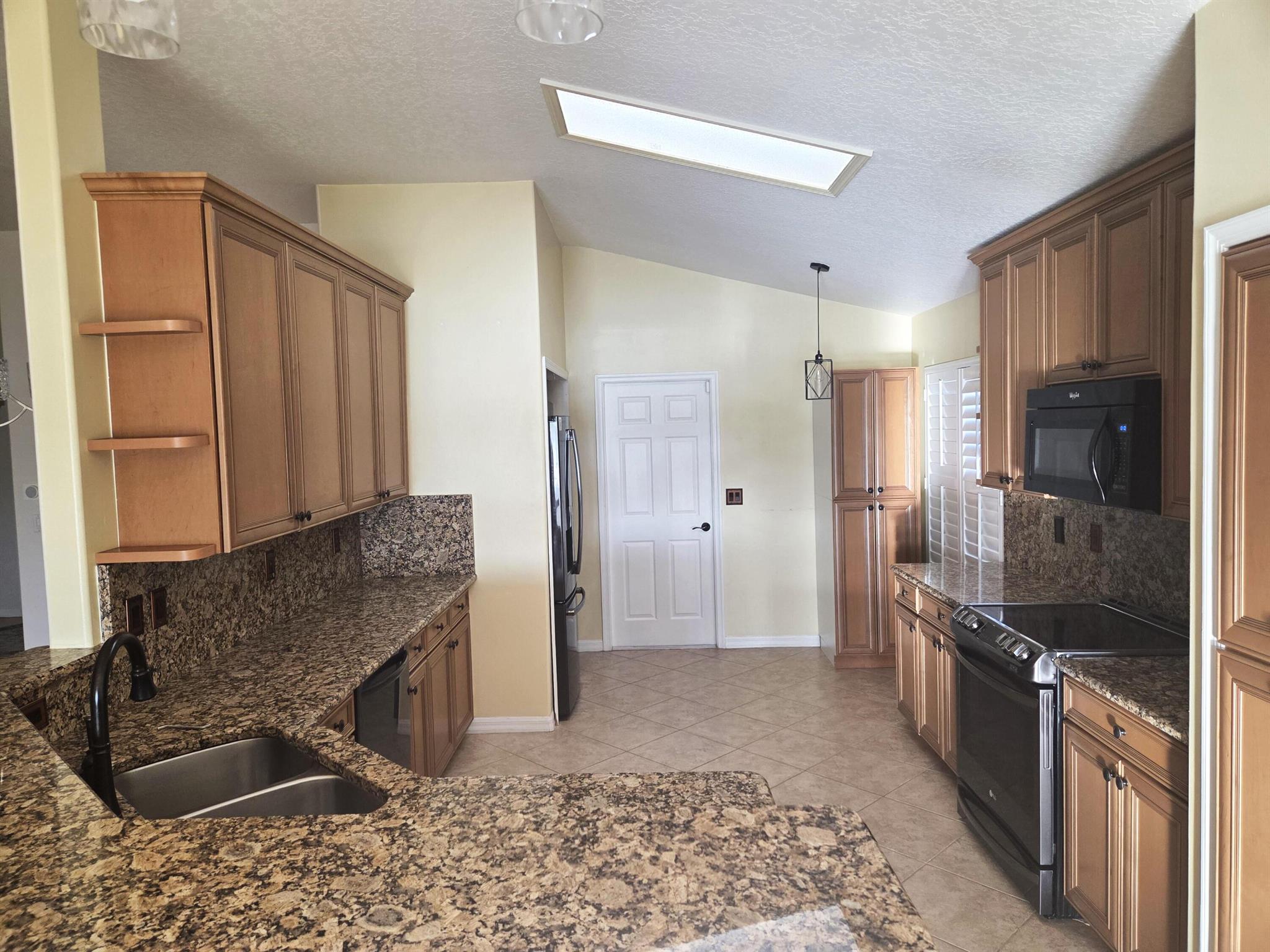 SAWGRASS LAKES PHASE 5 - Residential