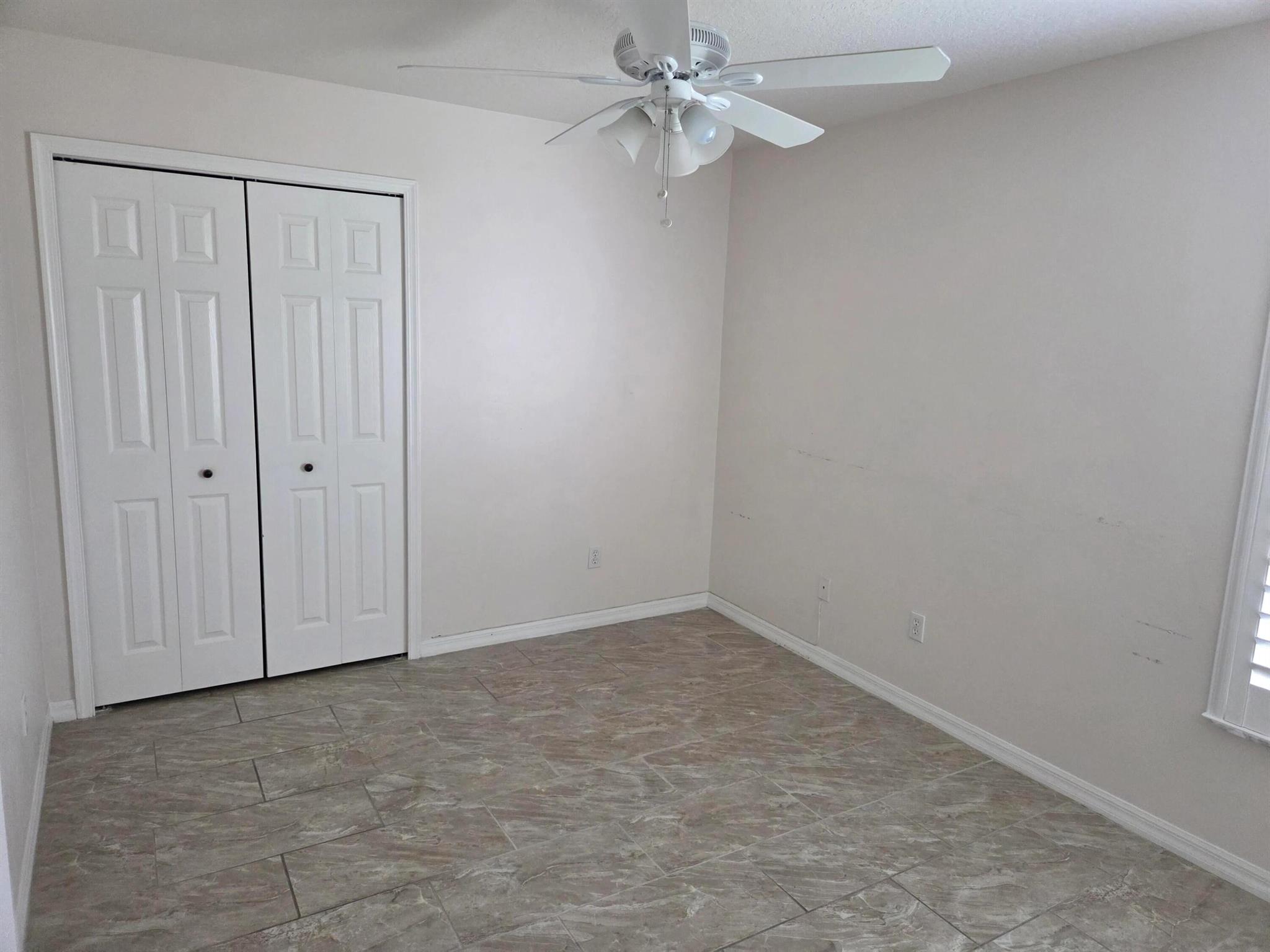 SAWGRASS LAKES PHASE 5 - Residential