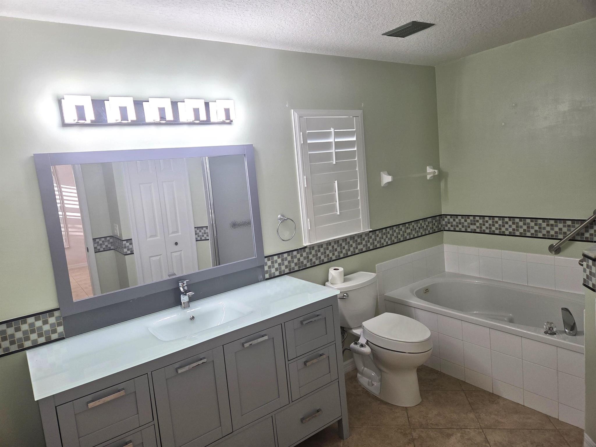 SAWGRASS LAKES PHASE 5 - Residential