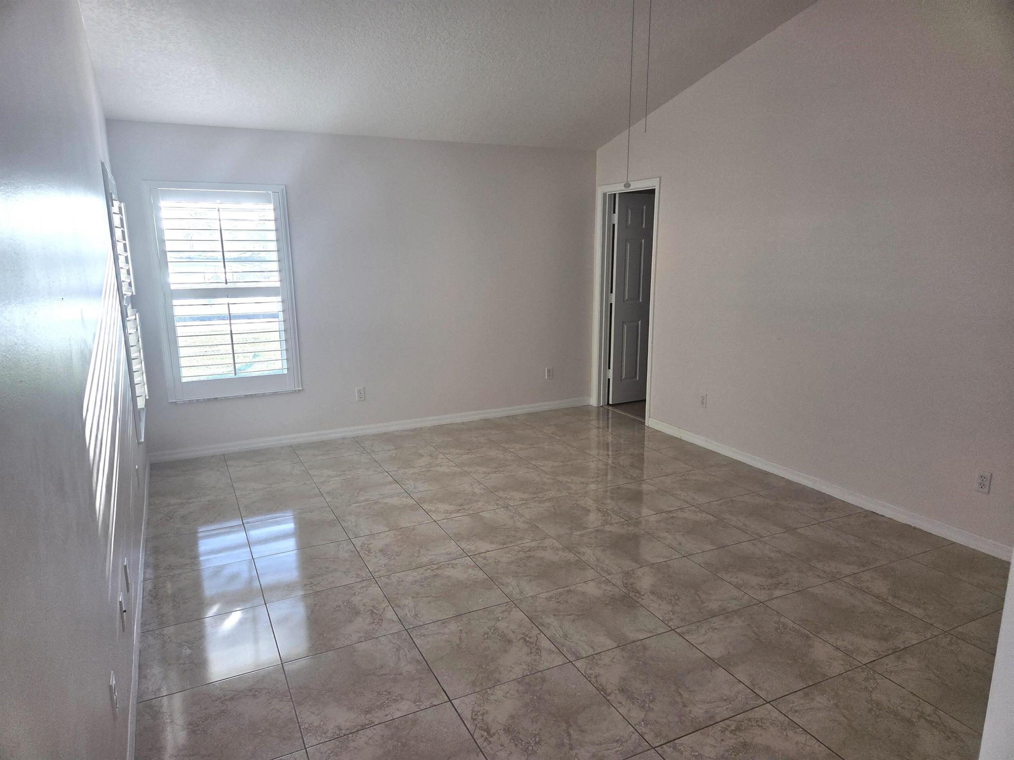 SAWGRASS LAKES PHASE 5 - Residential