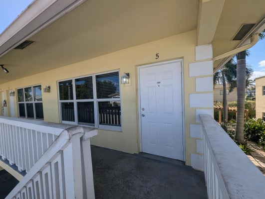 2120 NE 42ND CT APT 5, LIGHTHOUSE POINT, FL 33064 - Image 5db3c52b8cf75a956e626d005b7b1a8e/227267106