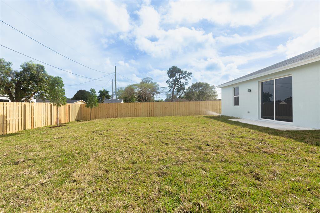 GREENACRES 2 - Residential Lease