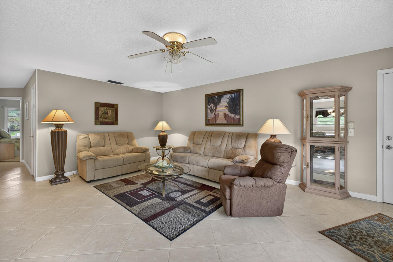 1 Lake Vista Trail 207