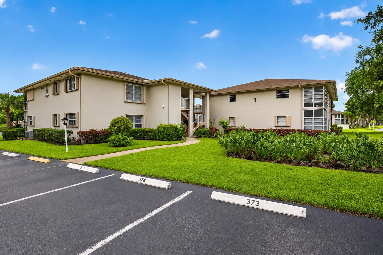1 Lake Vista Trail 207