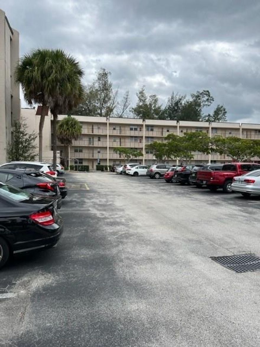 LOWEST PRICED 2 BEDROOM IN THE AREA. VERY SPACIUS . NEEDS TOTAL REMODELING, IDEAL FOR END USER TO APPLY THEIR OWN TASTE. A/C 2 YEARS OLD. SELLER NEVER LIVED IN THE PROPERTY THERE'S NO SELLER'S DISCLOSURE. 55+.NO LEASE FIRST 2 YEARS. PARDON OUR DUST, UNIT WILL BE EMPTIED OF ALL PERSONAL PROPERTY BEFORE​​‌​​​​‌​‌​​​‌‌​​​‌‌‌​​‌​​‌‌​​​​ CLOSING.