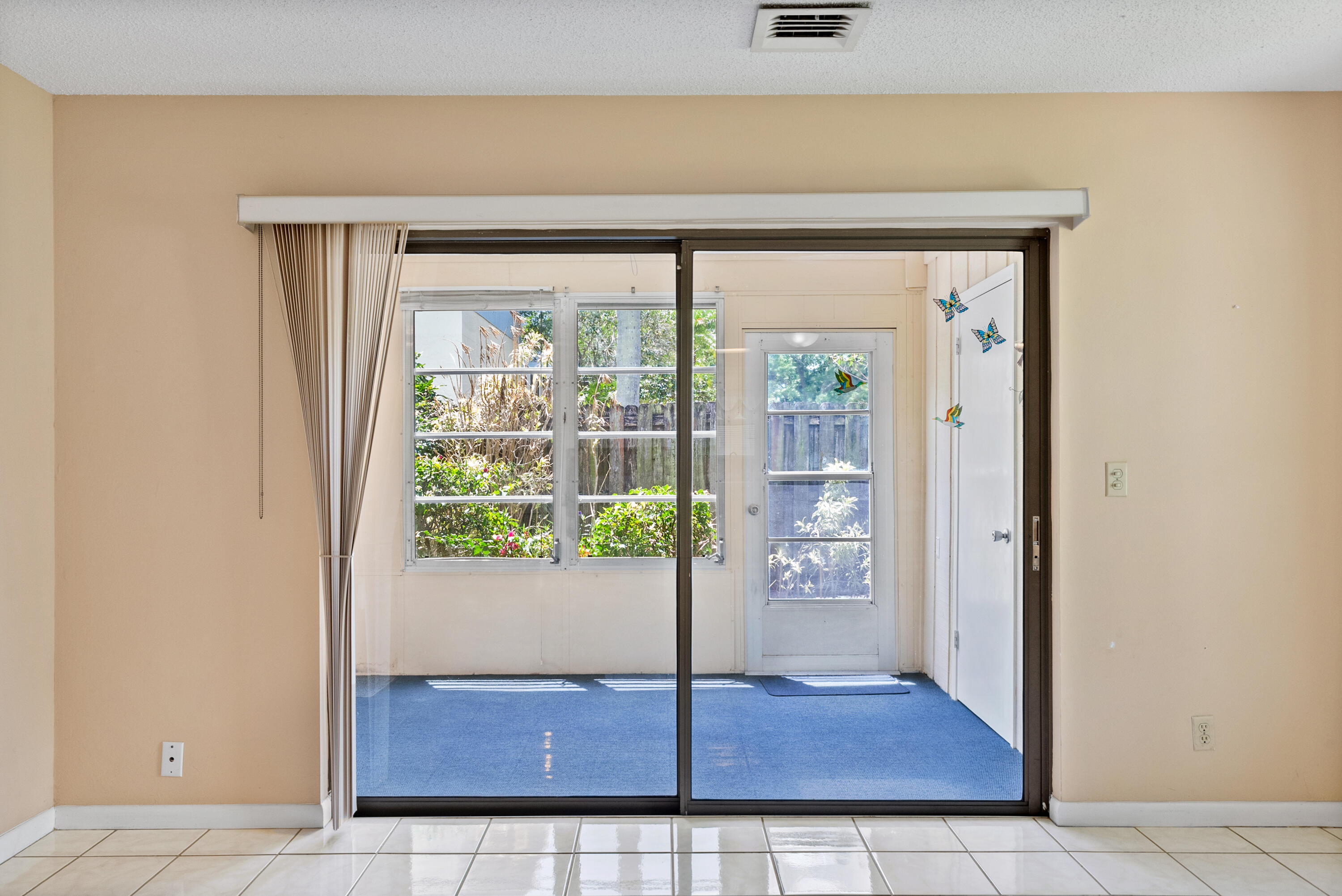 TWIN LAKES SOUTH & TOWN VILLAS CONDO - Residential