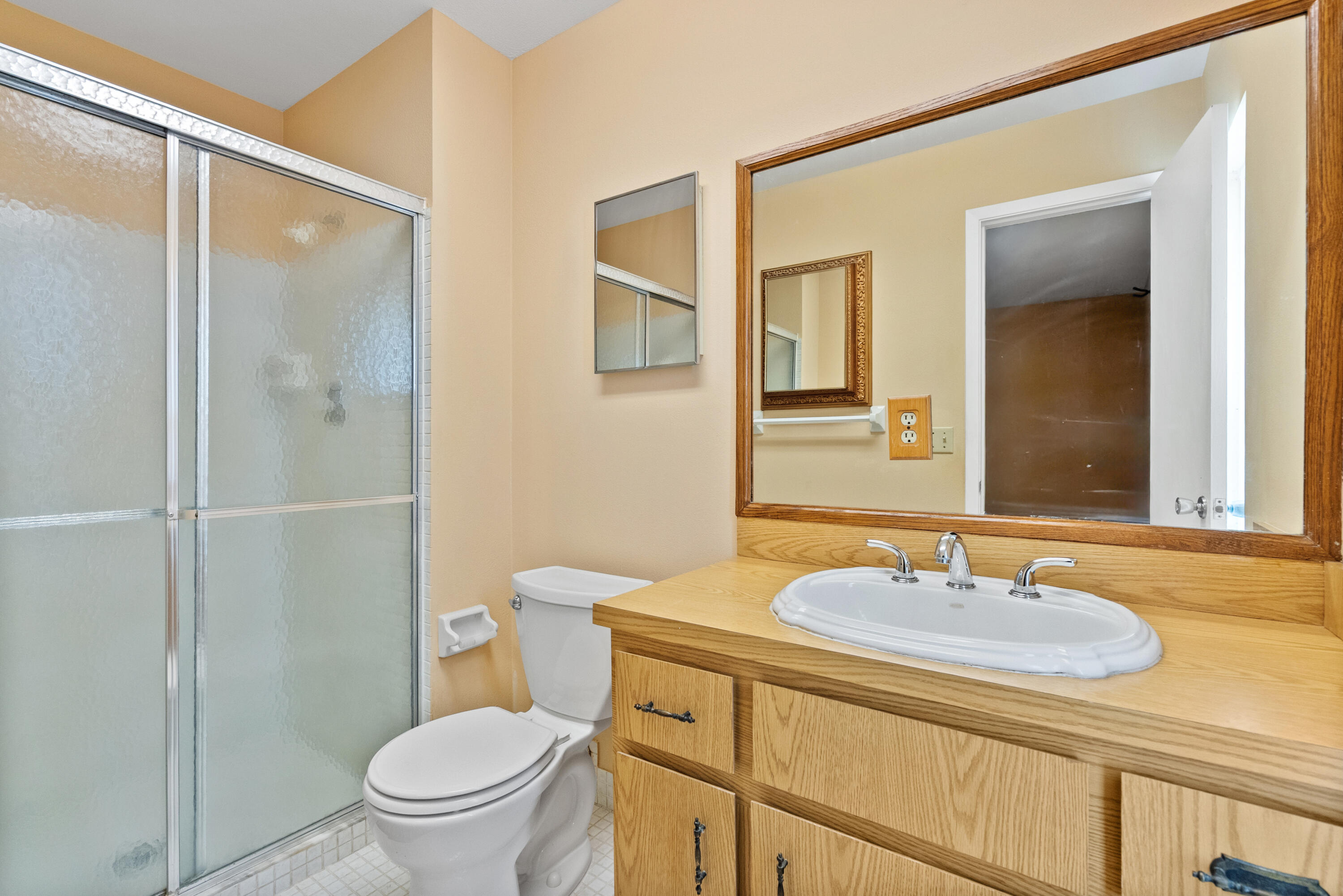 TWIN LAKES SOUTH & TOWN VILLAS CONDO - Residential