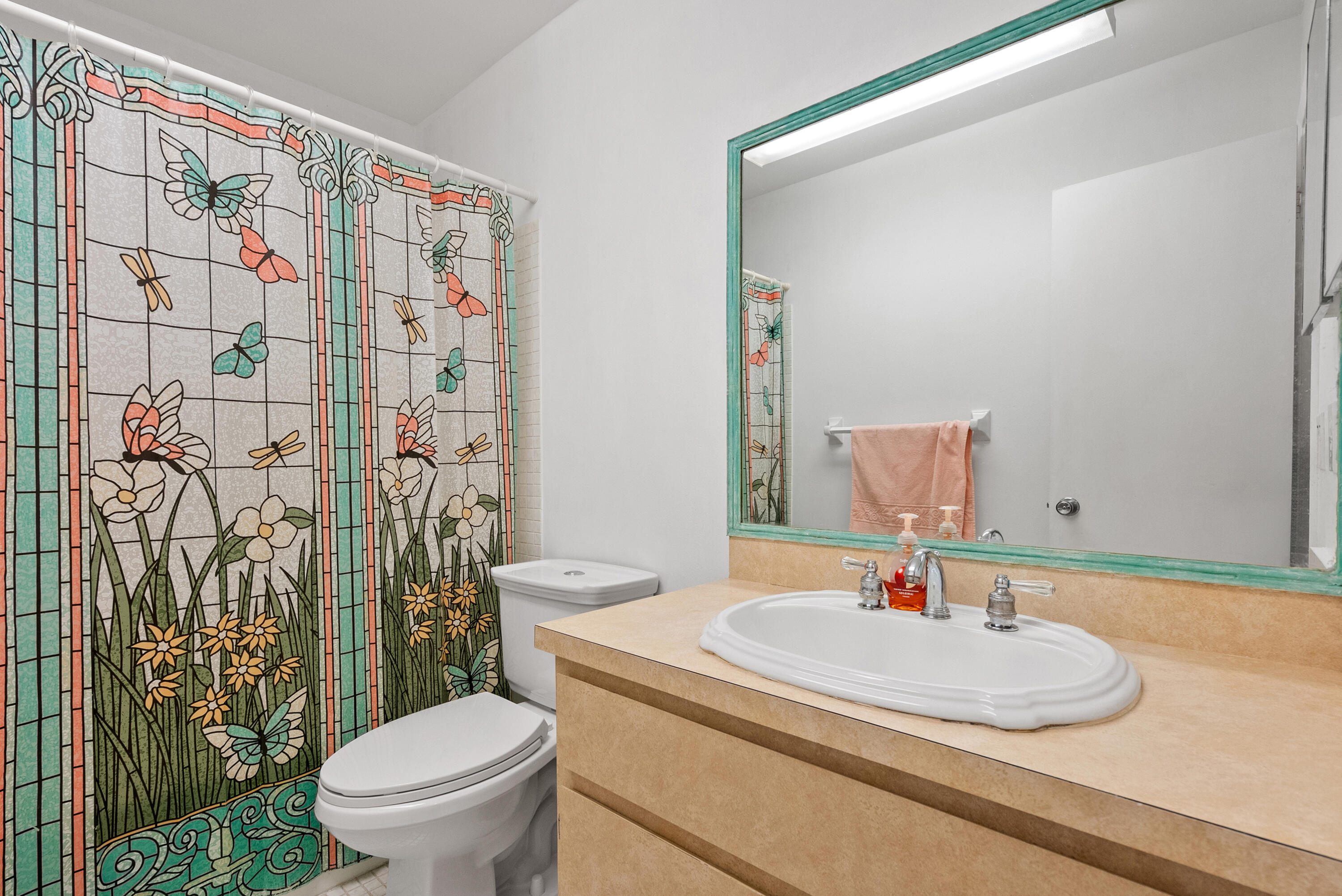 TWIN LAKES SOUTH & TOWN VILLAS CONDO - Residential