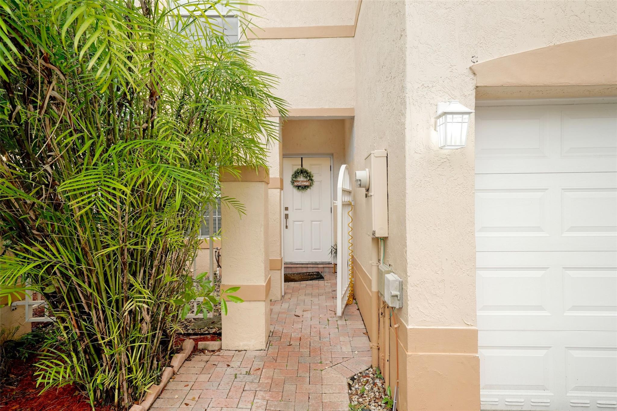 604 NW 170th Ter