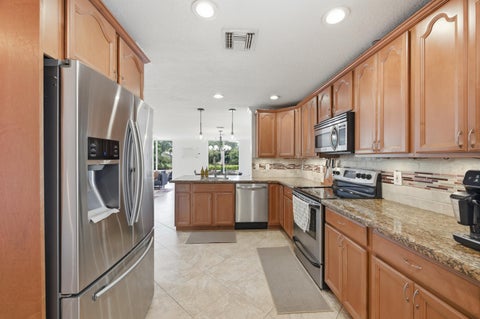 Tiny photo for 9768 NW 1st Manor, Coral Springs, FL 33071 (MLS # B26033961)