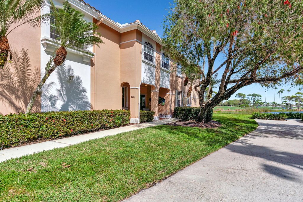 Photo of 125 Legendary Circle, Palm Beach Gardens, FL 33418 (MLS # R11100349)