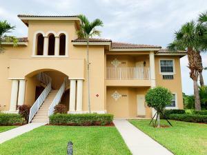 Beautifully renovated studio apartment in the heart of St. Lucie West PGA.All new appliances, granite counter tops. Home is a great opportunity for a working person to lay their head. Cable, Internet, Water and Electric included with rent price as well as access to clubhouse.