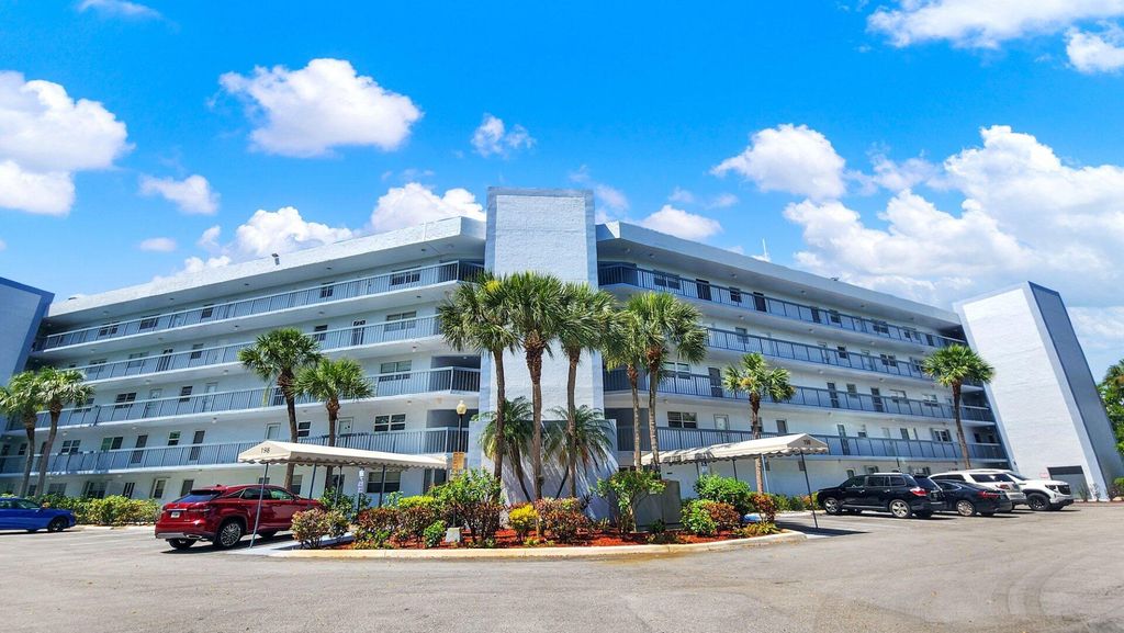 Photo of 198 NW 67th Street #508, Boca Raton, FL 33487 (MLS # R11103734)