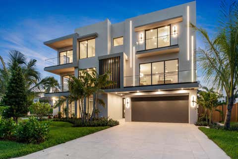 Photo of 3099 Banyan Road #B, Boca Raton, FL 33432 (MLS # B26058142)