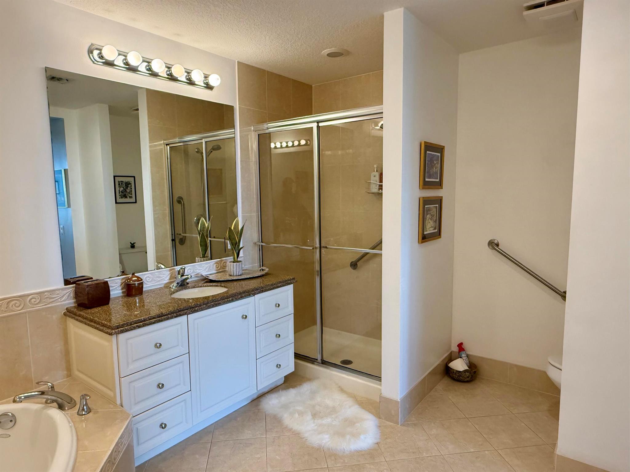 HARBOUR ISLE AT HUTCHINSO - Residential