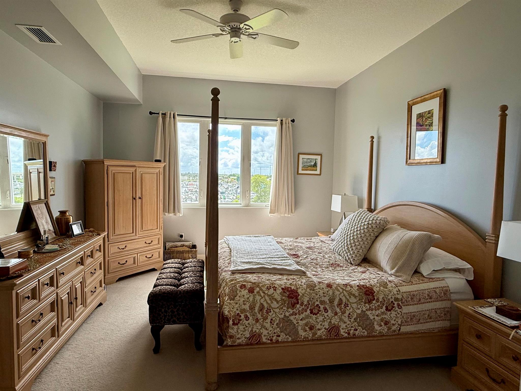 HARBOUR ISLE AT HUTCHINSO - Residential