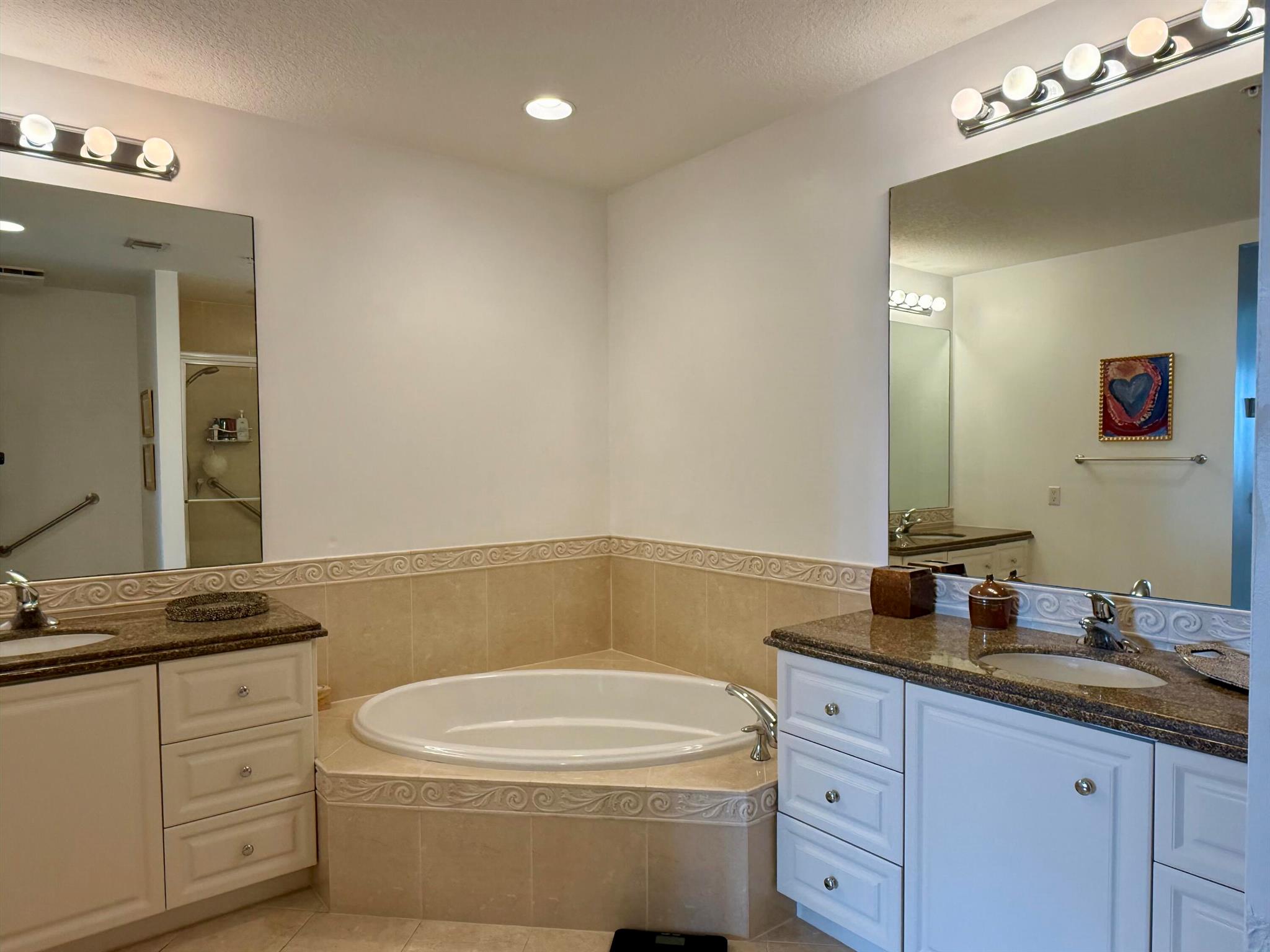 HARBOUR ISLE AT HUTCHINSO - Residential