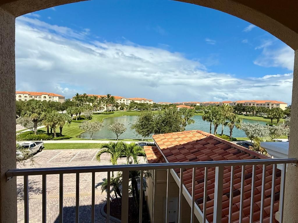 Photo of 33 Harobur Isle Drive W #304, Fort Pierce, FL 34949 (MLS # R11138520)