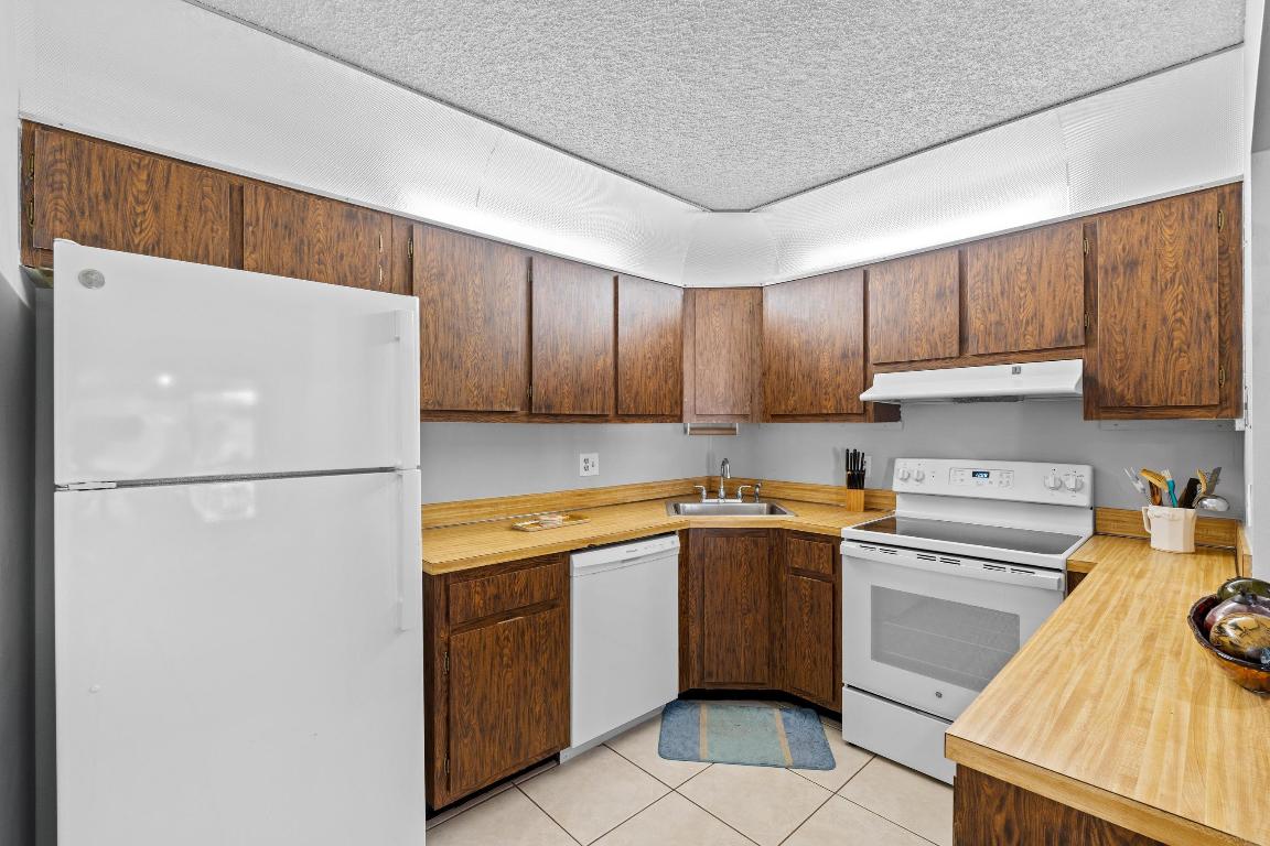 PINE RIDGE SOUTH II CONDO - Residential