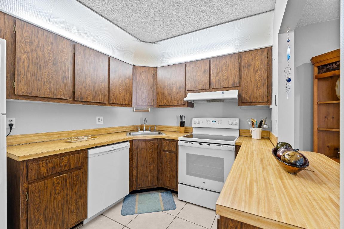 PINE RIDGE SOUTH II CONDO - Residential